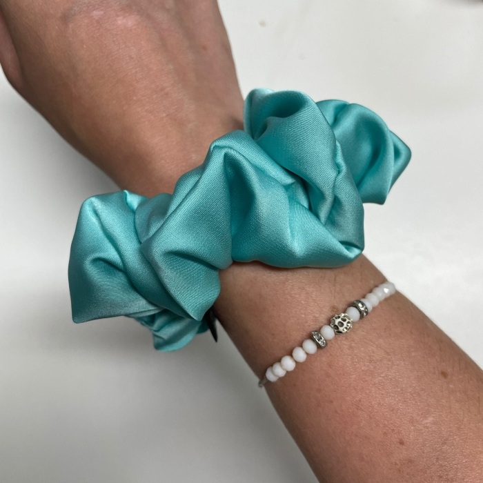 Jedwabna gumka do włosów - scrunchie - gładka turkusowa - średnia/duża