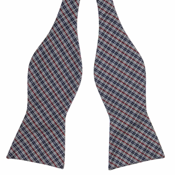 Mucha do wiązania jedwabna szara w niebiesko - bordową kratę w stylu tartan EM