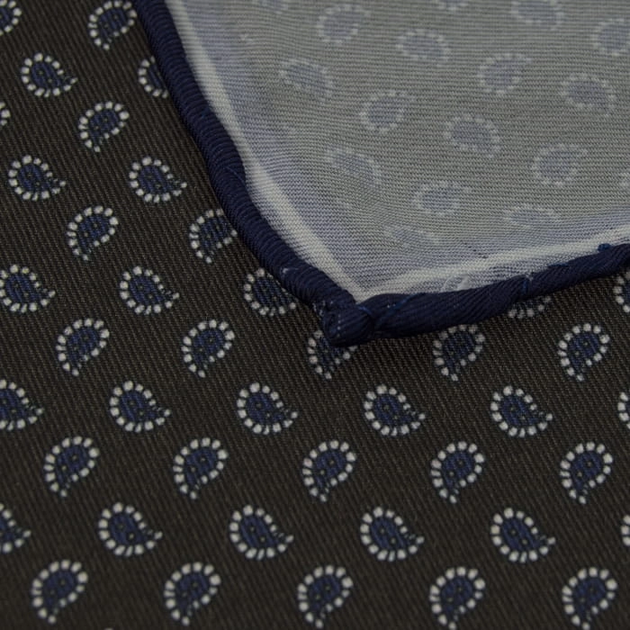 EM Men's Accessories poszetka brązowa jedwabna paisley.jpg