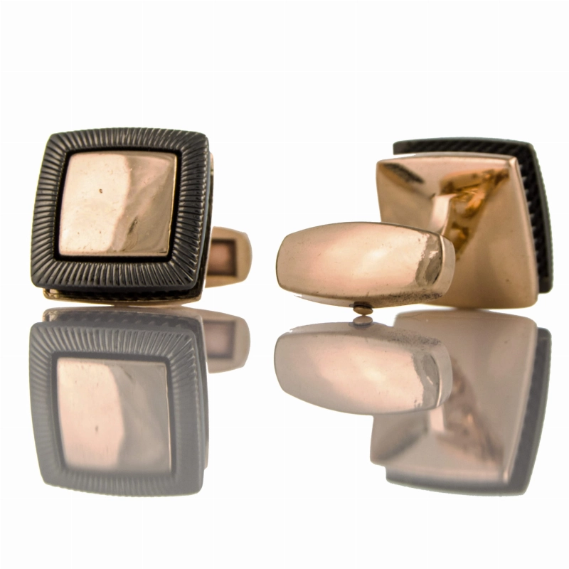 EM Men's Accessories spinki do mankietów kwadratowe z tłoczeniem stare złoto.jpg